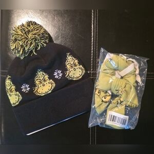 AE Grinch Holiday Grinch Beanie & Scrunchie